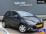 Toyota Aygo 1.0 VVT-i x-play BJ`17 NAP NL Airco Camera 5drs, Gebruikt, Euro 6, 4 stoelen, Origineel Nederlands