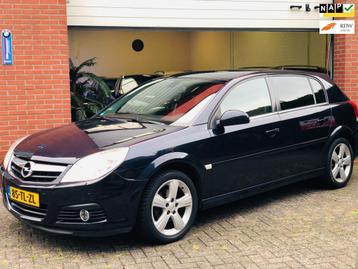 Opel Signum 2.2-16V Sport/ VOL LEER CRUISE/APK beschikbaar voor biedingen