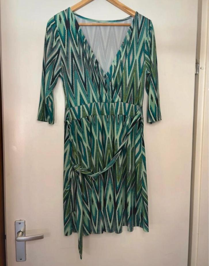 Dames jurkje merkloos maat 40, Kleding | Dames, Jurken, Zo goed als nieuw, Maat 38/40 (M), Groen, Boven de knie, Ophalen of Verzenden