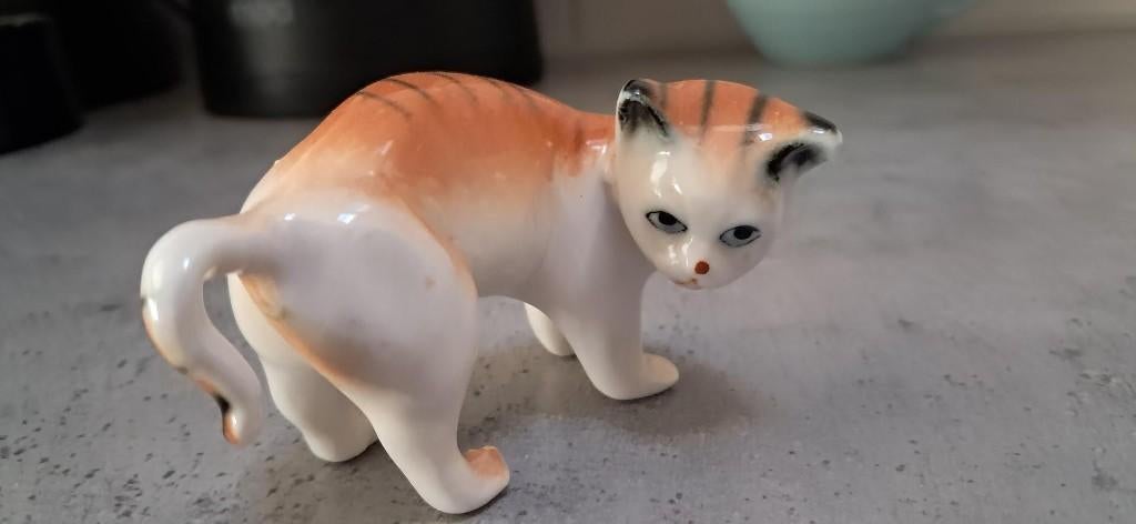 Vintage beeldje porseleinen poesje, Ophalen of Verzenden, Zo goed als nieuw, Dier