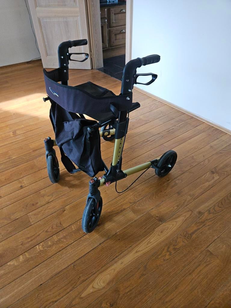 MultiMotion Rollator City Dubbel inklapbaar (7,8 kg), Diversen, Rollators, Zo goed als nieuw, Lichtgewicht, Opvouwbaar, Ophalen