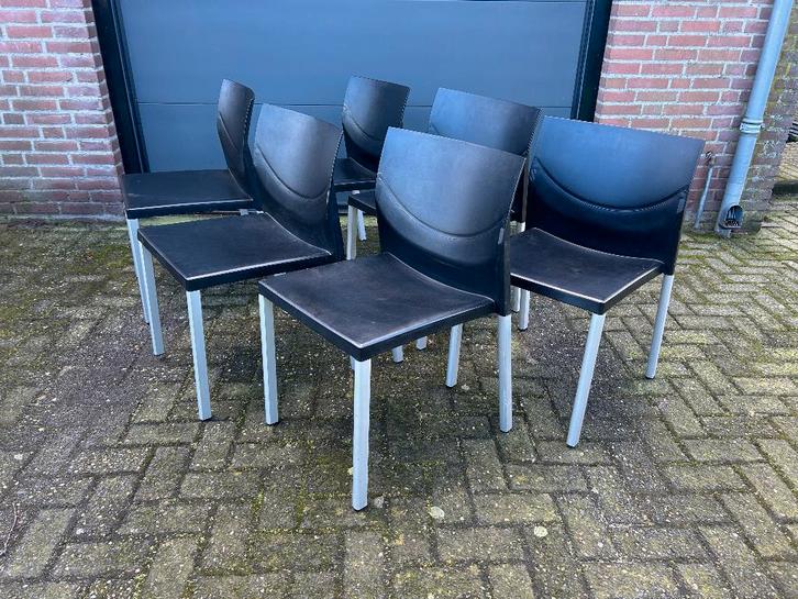 6x Leolux Myto eetkamerstoelen, Huis en Inrichting, Stoelen, Gebruikt, Vijf, Zes of meer stoelen, Kunststof, Metaal, Zwart, Ophalen