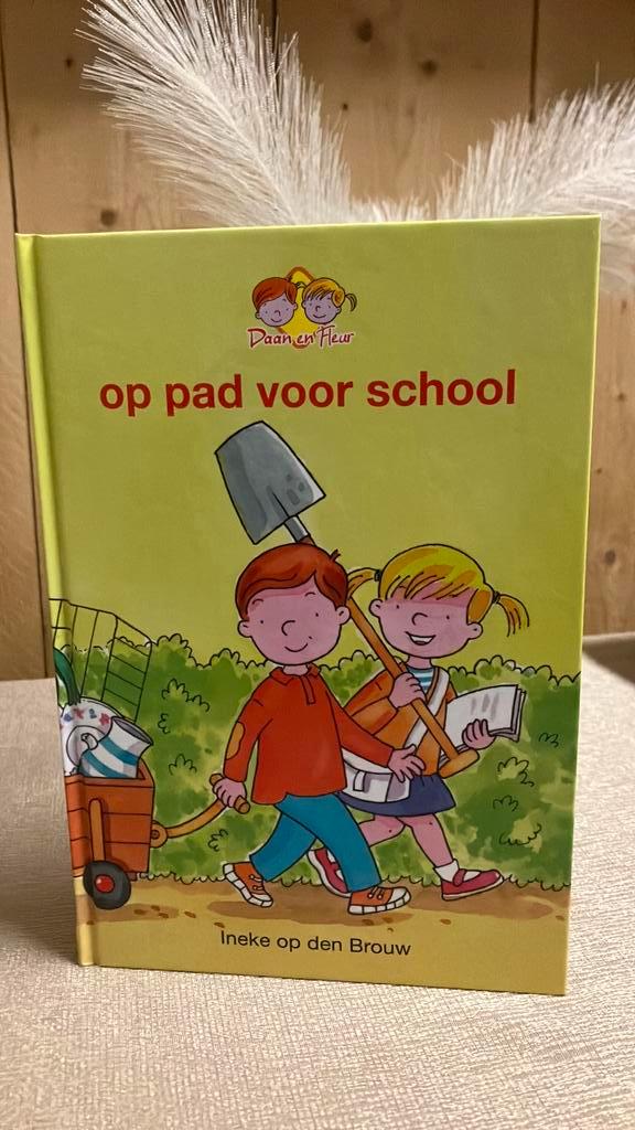 Ineke op den Brouw - Op pad voor school Daan en Fleur, Boeken, Kinderboeken | Jeugd | onder 10 jaar, Zo goed als nieuw, Fictie algemeen