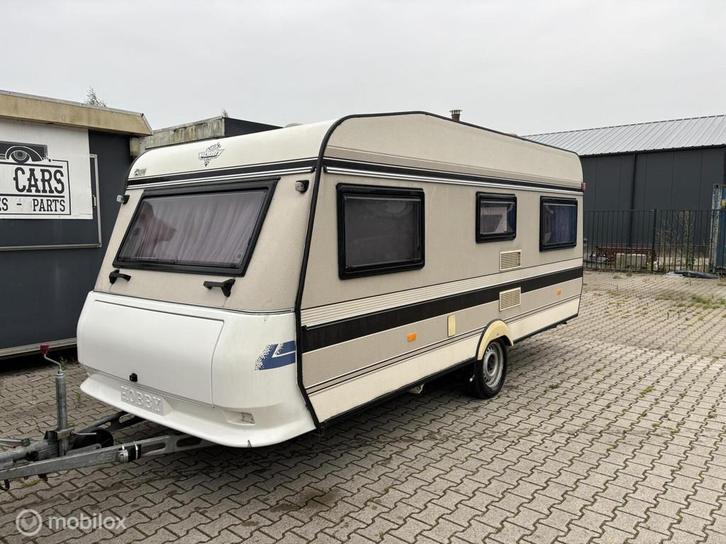 Hobby 430 + vol auto mover + luifel, Caravans en Kamperen, Caravans, Bedrijf, tot en met 4, 750 - 1000 kg, Rondzit, Hobby, 4 tot 5 meter