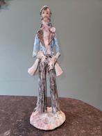 Porseleinen beeldje gesigneerd door Alfredo Guidi., Antiek en Kunst, Antiek | Keramiek en Aardewerk, Ophalen of Verzenden