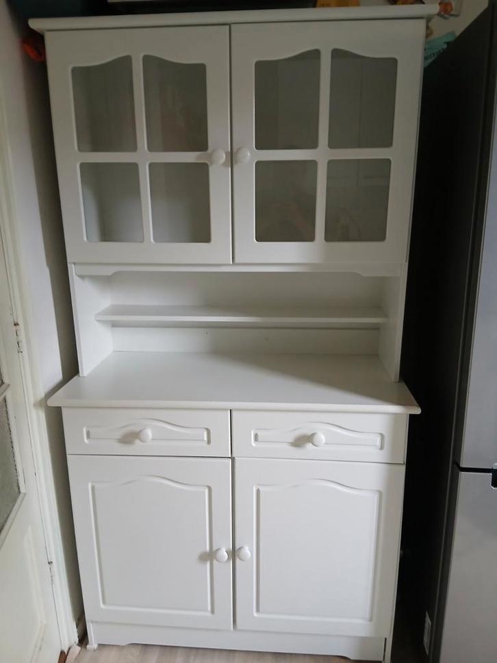 Witte buffetkast in prima staat., Huis en Inrichting, Kasten | Buffetkasten, Zo goed als nieuw, 200 cm of meer, 25 tot 50 cm, Ophalen