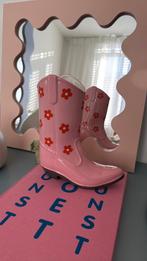 Doiy vaas comboy boot roze funky vase pink design modern, Overige kleuren, Aardewerk of Porselein, Ophalen of Verzenden, Zo goed als nieuw