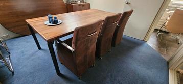 Eethoek met bruine stoelen 6 of 8 stuks  beschikbaar voor biedingen