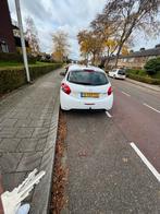 Peugeot 208 1.2 VTI 60KW/82PK 5-D 2014 Wit, Auto's, Peugeot, Zwart, 1199 cc, Overige bekleding, Wit