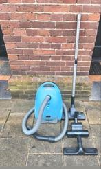 Goedwerkende stofzuiger 1800 watt
van Home Electronics, Ophalen