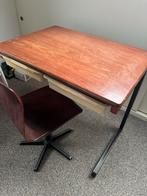 Vintage kinderbureau met stoeltje, Kinderen en Baby's, Kinderkamer | Tafels en Stoelen, Ophalen, Gebruikt, Tafel(s) en Stoel(en)