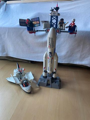 Playmobil space shuttle lanceerstation met geluid en licht beschikbaar voor biedingen