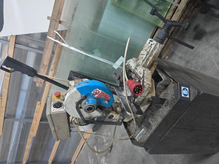 Staalzaag machine Huvema, Doe-het-zelf en Verbouw, Gereedschap | Zaagmachines, Zo goed als nieuw, Lintzaag, 1200 watt of meer