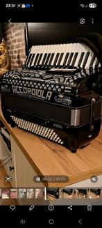 Accordiola Super Carmen 120 bas, Amstemse Muzette, Muziek en Instrumenten, Accordeons, Met riemen, 120-bas, Toetsaccordeon, Ophalen of Verzenden