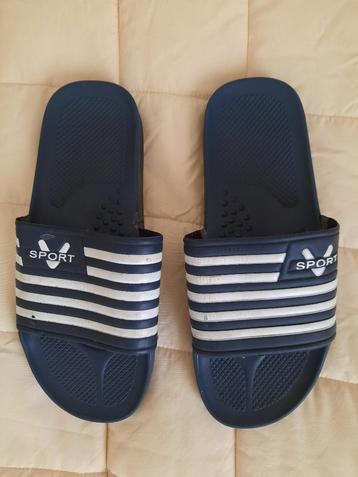 blauwe slippers maat 36 ( M4 ) beschikbaar voor biedingen