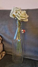 Glazen vaas met bloemen, 50 tot 75 cm, Wit, Ophalen of Verzenden, Glas