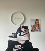 Nike Air Jordan 1 Retro High OG Atmosphere 38,5, Kleding | Dames, Schoenen, Nieuw, Ophalen of Verzenden, Sneakers of Gympen, Roze