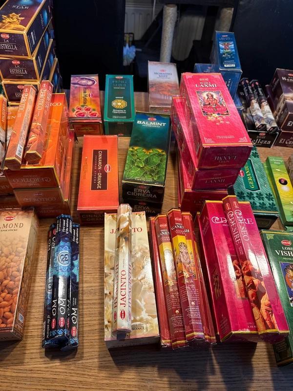 Diverse wierook, Huis en Inrichting, Woonaccessoires | Kandelaars en Kaarsen, Nieuw, Kaars, Minder dan 25 cm, Overige materialen