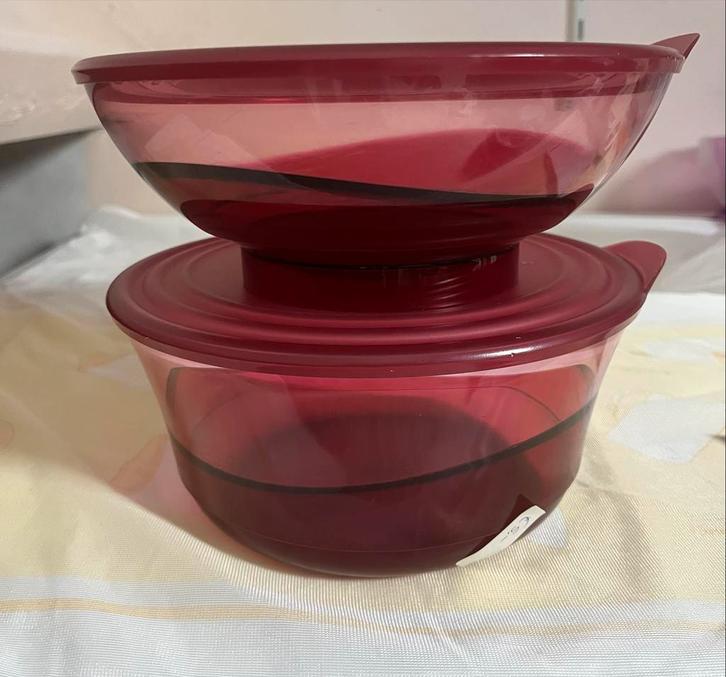 Tupperware Eleganzia Schalen Cranberry Rood, Huis en Inrichting, Keuken | Tupperware, Schaal, Rood, Ophalen of Verzenden