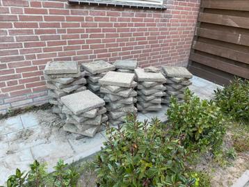 t/m 17 mei Gratis 30x30 tegels 14 m2 en klinkers 20m2 beschikbaar voor biedingen
