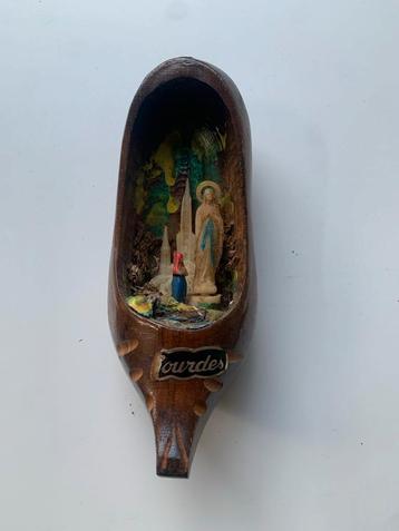 Lourdes Souvenir - Houten Klompje beschikbaar voor biedingen