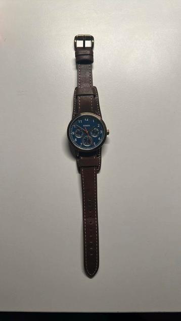 Fossil blue and brown leather watch beschikbaar voor biedingen