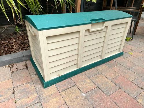 Grote kussenkist kunstof 135 x 55 x 65hoog, Tuin en Terras, Bergingen en Tuinkasten, Zo goed als nieuw, Overige typen, Kunststof
