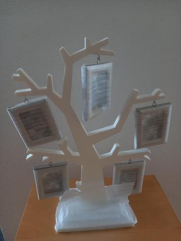Foto frame / 5 foto'lijstjes in een boom beschikbaar voor biedingen
