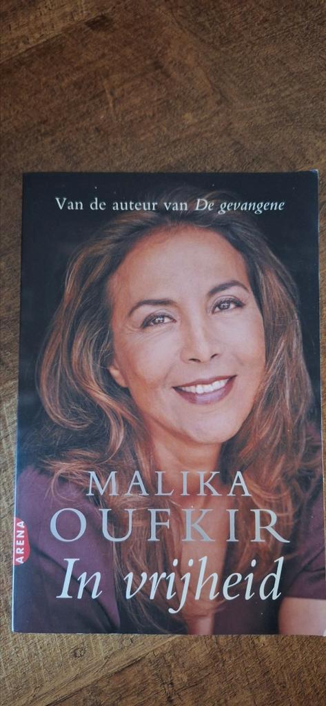 Malika Oufkir - In vrijheid, Boeken, Literatuur, Zo goed als nieuw, Ophalen of Verzenden