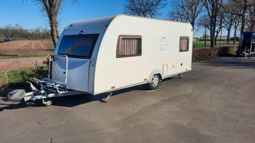 Te koop burstner flipper 460 tl €7250  lees beschrijving, Caravans en Kamperen, Caravans, Particulier, tot en met 4, Rondzit, Hordeur