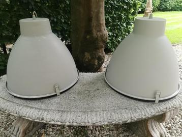 Industrie lampen beschikbaar voor biedingen