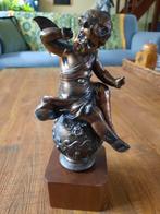 Bronzen beeld engel brons op houten voet, Antiek en Kunst, Ophalen of Verzenden, Brons