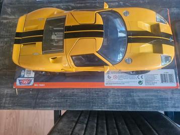 Ford GT40  1/12   en motor en wielen geverfd zoal de echte. beschikbaar voor biedingen
