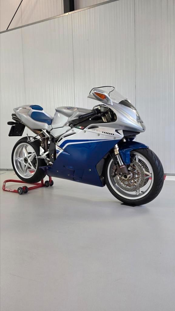 Origineel Nederlandse MV Agusta F4 1000 in topstaat., Motoren, Motoren | MV Agusta, Particulier, Super Sport, 4 cilinders, Ophalen