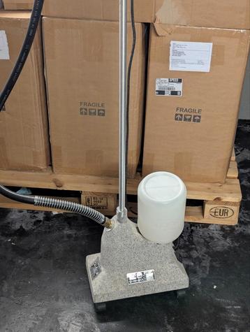 Jiffy kleding stoommachine  beschikbaar voor biedingen