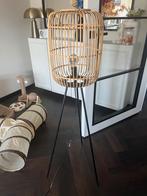 Vloerlamp rotan kwantum, Ophalen of Verzenden, Zo goed als nieuw, 150 tot 200 cm