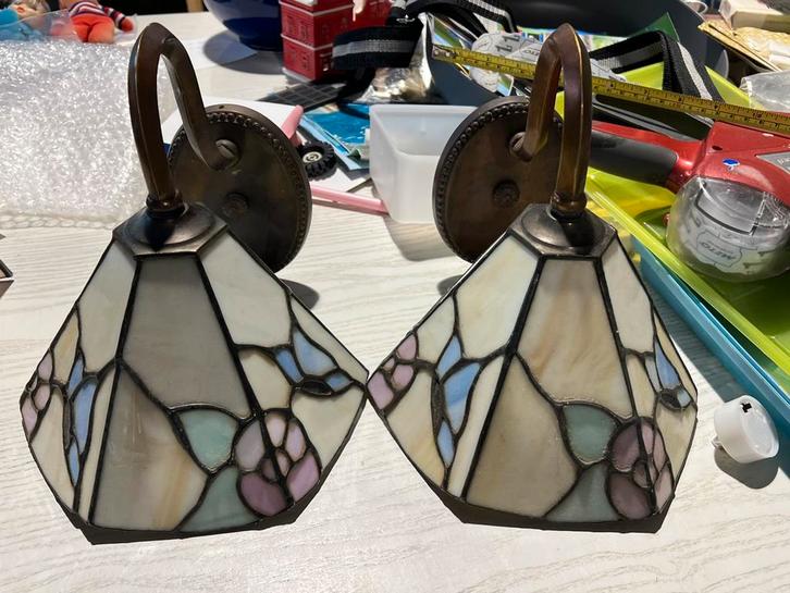 Tiffany style stijl wandlampen ca 23 diep en totaal 22 hoog, Huis en Inrichting, Lampen | Wandlampen, Zo goed als nieuw, Ophalen of Verzenden