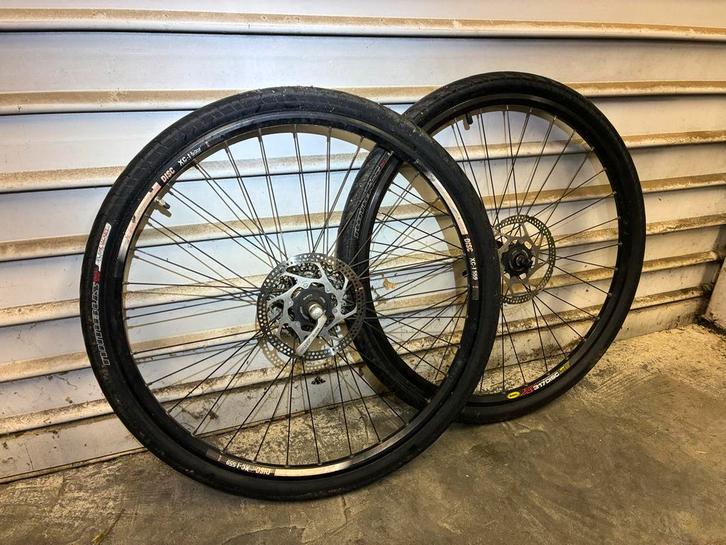 Diverse 26” wielen, velgen en banden, Fietsen en Brommers, Fietsonderdelen, Gebruikt, Mountainbike, Wiel, Ophalen of Verzenden