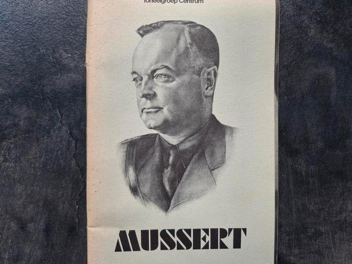 Mussert N.S.B. Toneelgroep Centrum - WOII, Boeken, Oorlog en Militair, Gelezen, Overige onderwerpen, Tweede Wereldoorlog, Ophalen of Verzenden