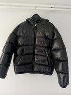 Zara puffer jas, Ophalen