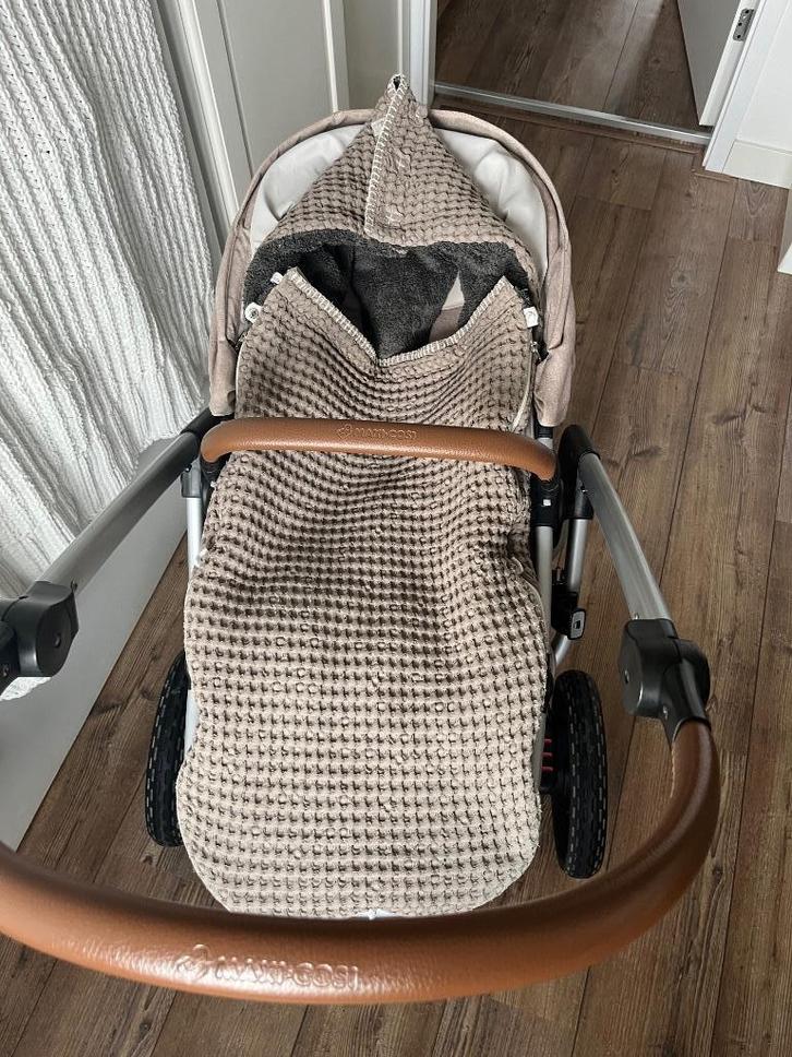 Voetenzak voor zitje kinderwagen Koeka, Kinderen en Baby's, Autostoeltjes, Zo goed als nieuw, Overige merken, 22 t/m 36 kg, Overige methoden