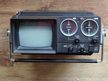 Jaren 70/80 Crown portable TV/Radio 5TV-524R  beschikbaar voor biedingen