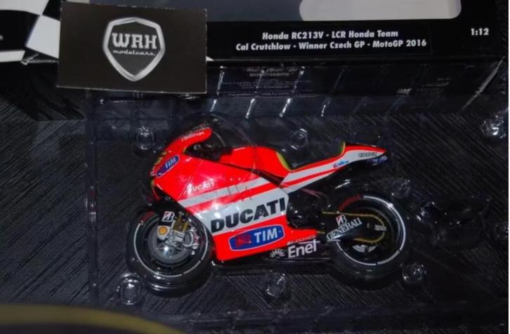 1:12 DUCATI MOTORFIETS ROSSI #46 Minichamps SEE INFO WRH, Hobby en Vrije tijd, Modelauto's | 1:5 tot 1:12, Zo goed als nieuw, Motor