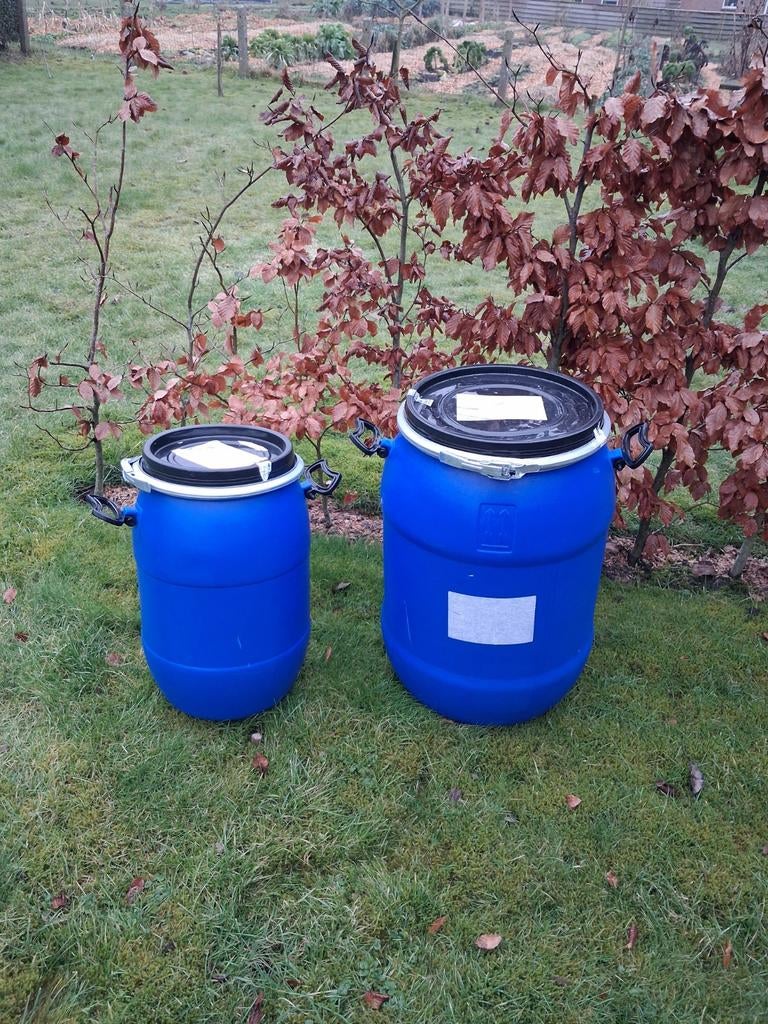 Schone vaten / tonnen / bakken / 20 of 40 liter, Ophalen