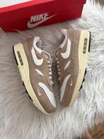 Nike Air Max 1 bruin beige wit EU 46 wmns airmax one, Overige kleuren, Nieuw, NIKE, Ophalen of Verzenden
