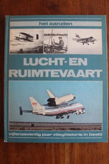 Het Aanzien Lucht- en Ruimtevaart 75 jaar vliegtuighistorie beschikbaar voor biedingen