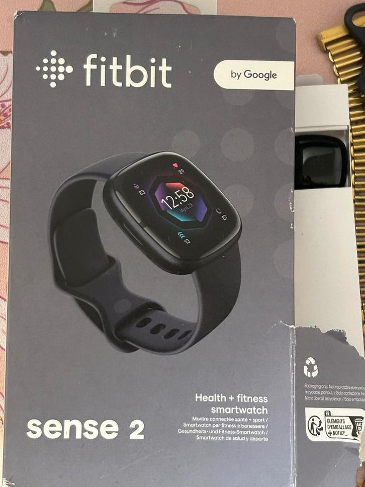 Fitbit Sense 2 + 2 bandjes + 2 laders, Sieraden, Tassen en Uiterlijk, Smartwatches, Gebruikt, Android, Zwart, Afstand, Waterdicht