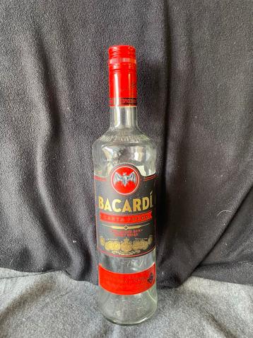 Bacardi Carta Fuego Fles beschikbaar voor biedingen