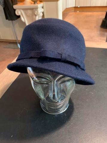 Blauwe wollen hoed - Maat 57 beschikbaar voor biedingen