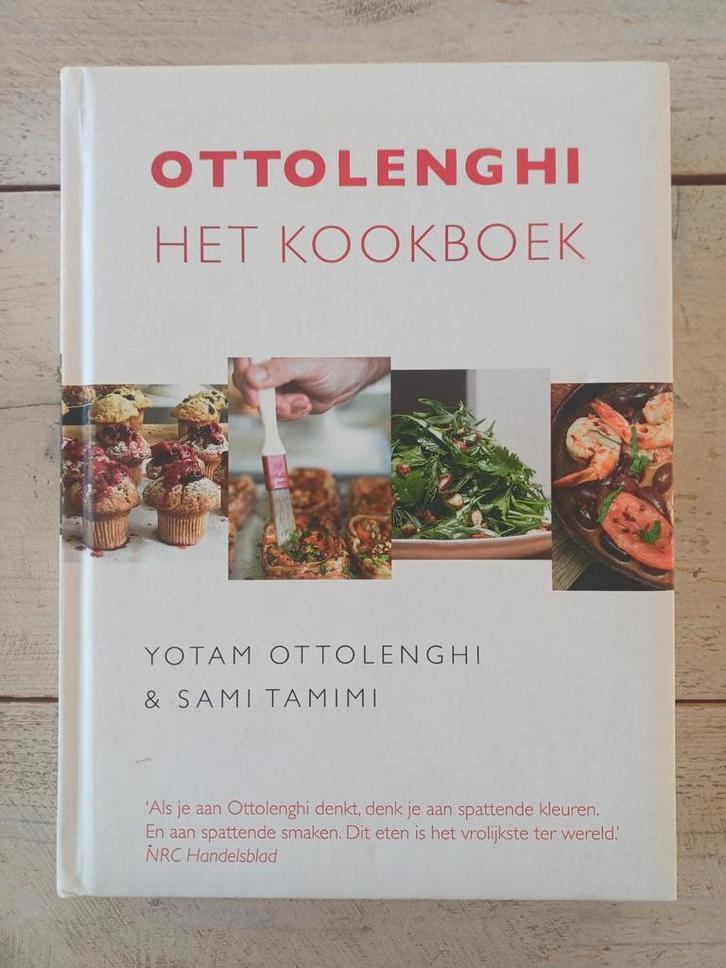 Yotam Ottolenghi - Ottolenghi het kookboek, Boeken, Kookboeken, Zo goed als nieuw, Hoofdgerechten, Ophalen of Verzenden